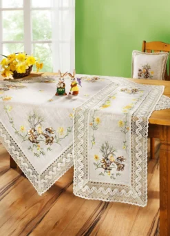 Accessoires mit Spitze aus dem Hause Schäfer