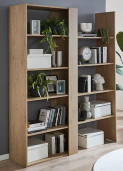 Ausziehbares Wandregal mit modernem Design