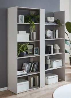 Ausziehbares Wandregal mit modernem Design