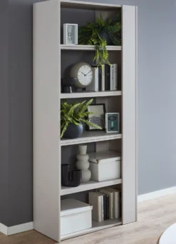 Ausziehbares Wandregal mit modernem Design