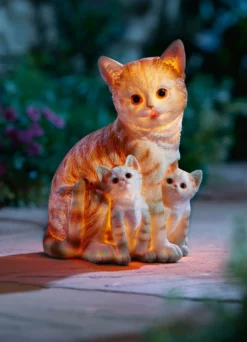 Beleuchtete Katzenfamilie