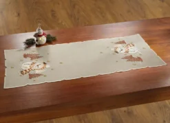 Bestickte Tisch- und Raumdekoration