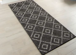Brücken und Teppiche im natürlichen Sisal-Look