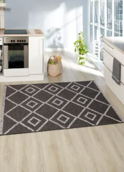 Brücken und Teppiche im natürlichen Sisal-Look