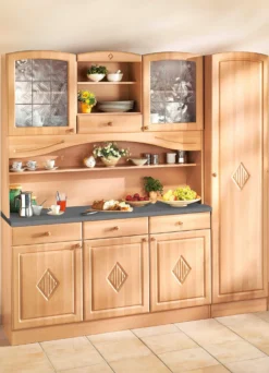 Buffetschrank mit profilierter Front