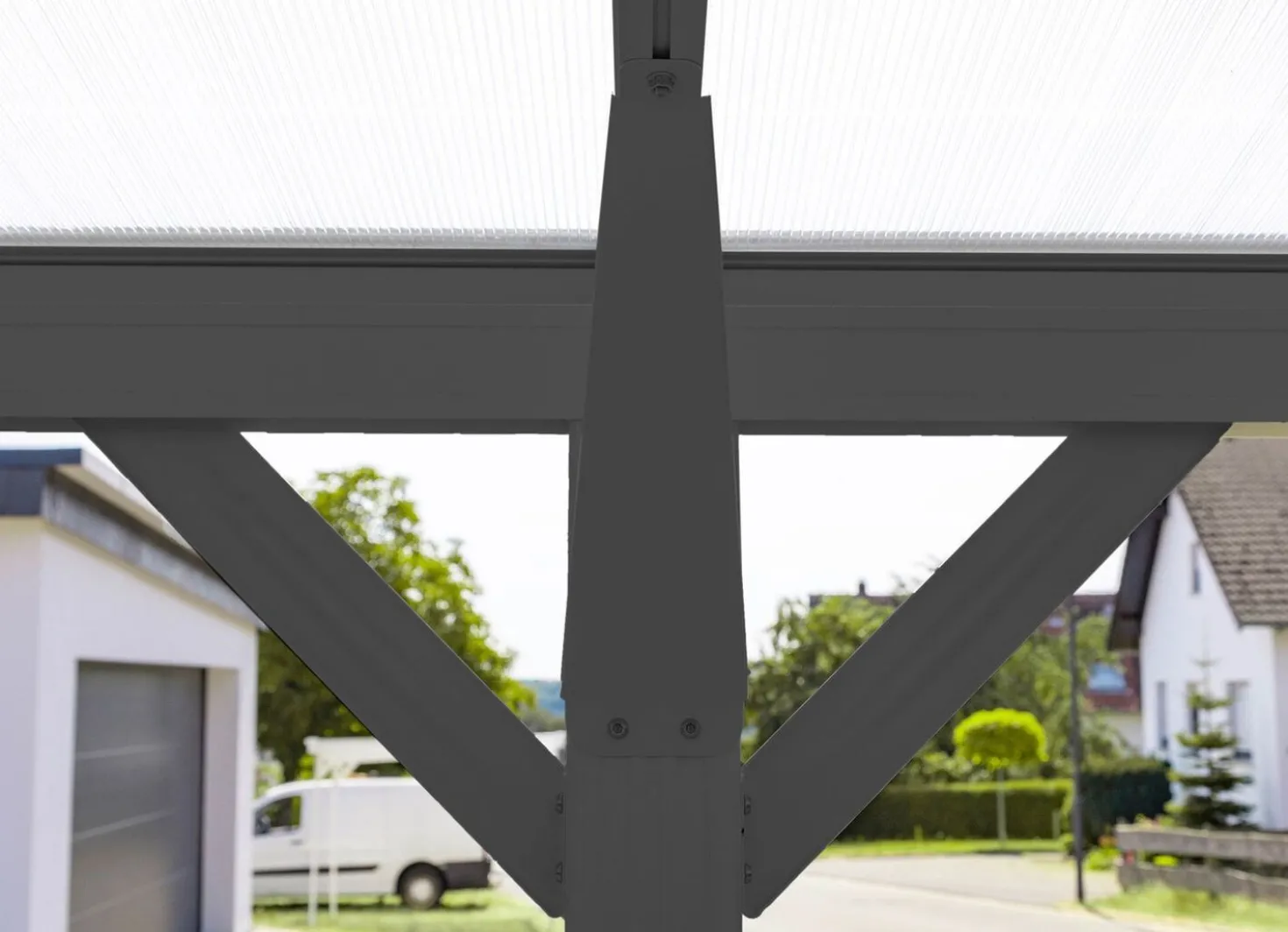 Carport mit Aluminium-Gestell