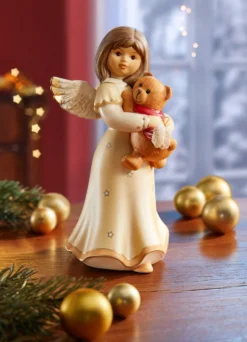 Engel mit Teddy aus dem Hause Goebel
