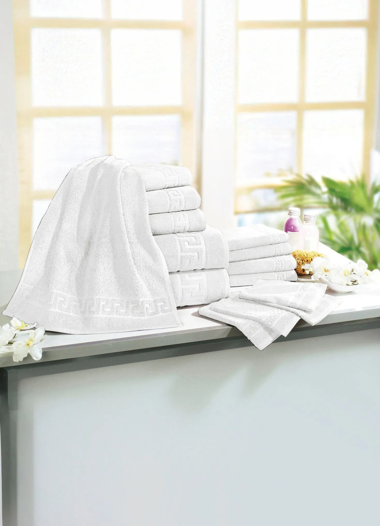 Frottierserie mit Mäander-Jacquard-Struktur