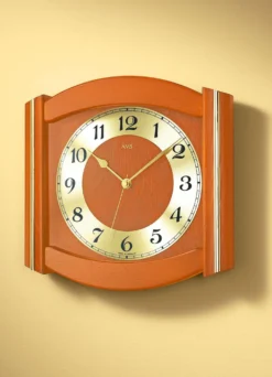 Funk-Wanduhr aus massivem Holz