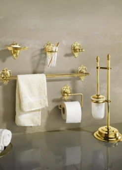 Herrliches Badezimmer-Zubehör aus poliertem Messing