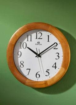 Hochwertige Wanduhr aus Holz