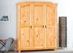 Kleiderschrank aus massiver Kiefer