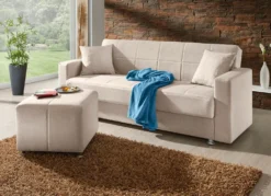 Klick-Klack-Sofa mit Hocker und Dekokissen