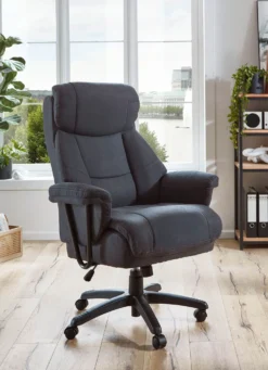 Komfortabler XXL-Chefsessel