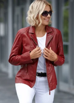 Lederkurzjacke von „Cabrini“