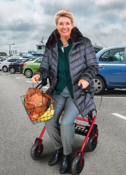 Rollator für drinnen und draußen