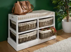 Sitzbank aus massivem Holz mit Weidenkörben