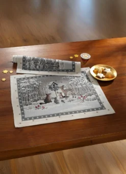 Tisch- und Raumdekoration mit Winterlandschaft