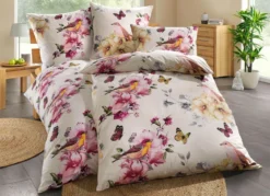 Traumhafte Bettwäsche-Garnitur mit frühlingshaftem Dessin