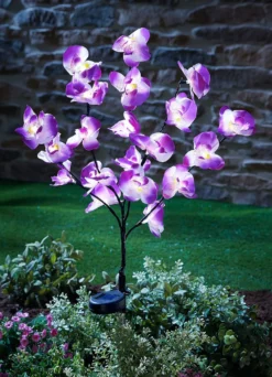 Täuschend echte Solar-Orchidee