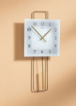Wanduhr mit hochwertigem Quarzuhrwerk