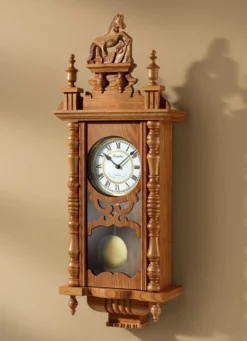 Wanduhr mit Pferd