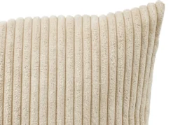 Weicher Kissenbezug aus flauschigem Breit-Cord